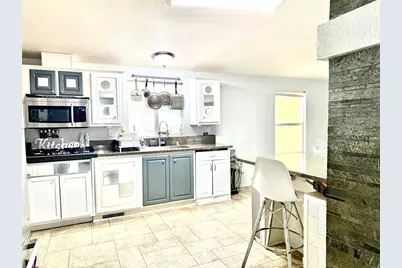 15455 Glenoaks Boulevard #540, Sylmar, CA 91342 - Photo 13