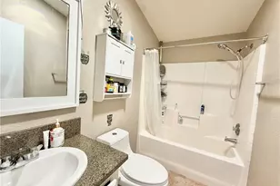 15455 Glenoaks Blvd, Sylmar, CA 91342 - Photo 25