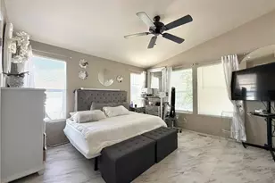 15455 Glenoaks Blvd, Sylmar, CA 91342 - Photo 21