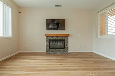 16386 Los Coyotes, Fontana, CA 92336 - Photo 5