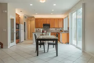 16386 Los Coyotes, Fontana, CA 92336 - Photo 7