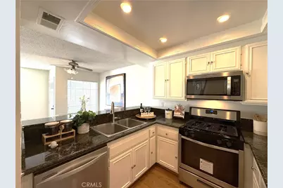 56 Christamon, Irvine, CA 92620 - Photo 11