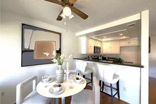 56 Christamon, Irvine, CA 92620 - Photo 9