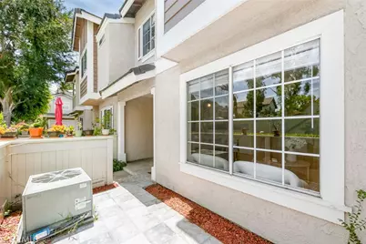 56 Christamon, Irvine, CA 92620 - Photo 3