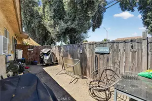 805 E 8th St, Pomona, CA 91766 - Photo 23
