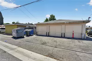 805 E 8th St, Pomona, CA 91766 - Photo 25