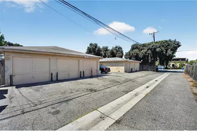 805 E 8th Street, Pomona, CA 91766 - Photo 29