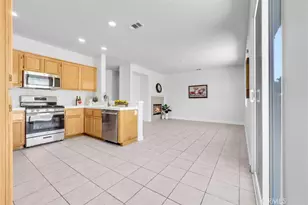 13584 Kitty Hawk, Victorville, CA 92392 - Photo 7