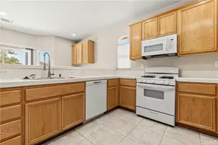 13680 Summit View St, Hesperia, CA 92344 - Photo 7