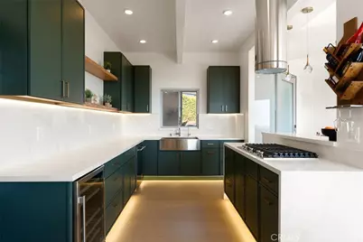 5675 Spreading Oak Dr, Los Angeles, CA 90068 - Photo 9