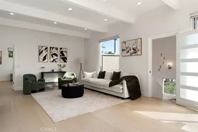 5675 Spreading Oak Dr, Los Angeles, CA 90068 - Photo 11