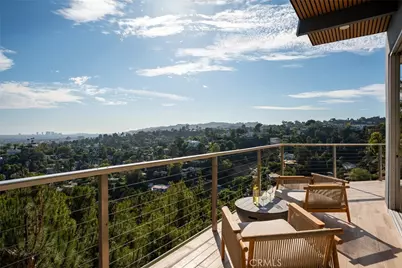 5675 Spreading Oak Dr, Los Angeles, CA 90068 - Photo 23