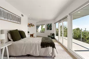 5675 Spreading Oak Dr, Los Angeles, CA 90068 - Photo 17