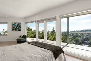 5675 Spreading Oak Dr, Los Angeles, CA 90068 - Photo 19