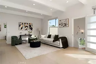 5675 Spreading Oak Dr, Los Angeles, CA 90068 - Photo 7