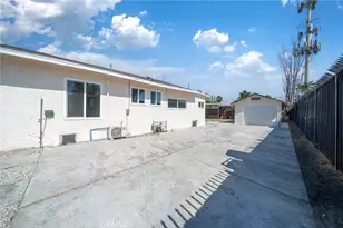215 E Elm St, Compton, CA 90220 - Photo 17