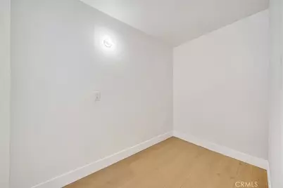 2211 1/8  Casitas Avenue, Altadena, CA 91001 - Photo 13