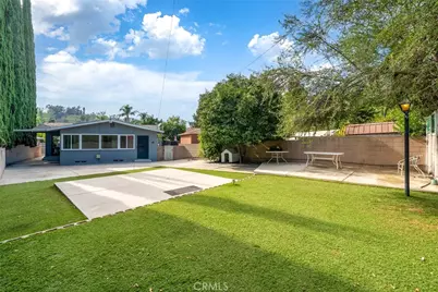 1460 Hacienda Place, Pomona, CA 91768 - Photo 23