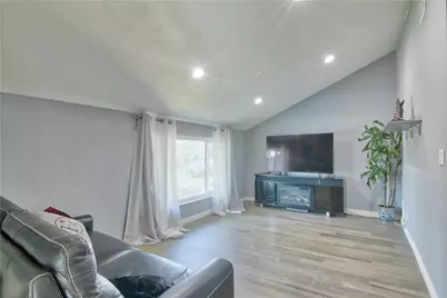 13261 Acoro Place, Cerritos, CA 90703 - Photo 17