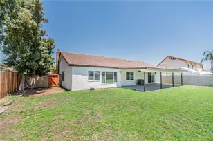 1041 Sunset Cir, Rialto, CA 92376 - Photo 27