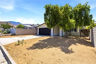 54105 Avenida Mendoza, La Quinta, CA 92253 - Photo 13