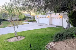 15435 Live Oak Springs Canyon, Canyon Country, CA 91387 - Photo 25