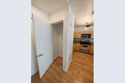 630 W 6th Street #506, Los Angeles, CA 90017 - Photo 11