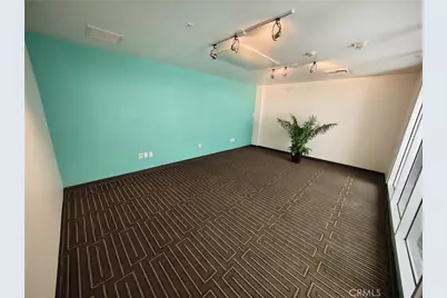 630 W 6th Street #506, Los Angeles, CA 90017 - Photo 17