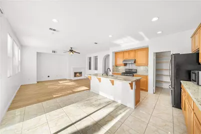 34619 Chinaberry, Winchester, CA 92596 - Photo 17