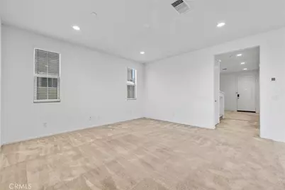 29109 Sunforest, Lake Elsinore, CA 92530 - Photo 3