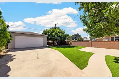 21117 Normandie, Los Angeles, CA 90501 - Photo 25