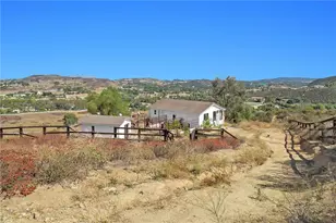 39158 Vista Del Bosque, Murrieta, CA 92562 - Photo 23