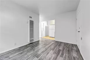 56 N Parkwood, Pasadena, CA 91107 - Photo 9