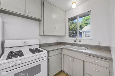 56 N Parkwood, Pasadena, CA 91107 - Photo 13