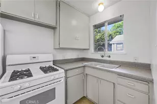 56 N Parkwood, Pasadena, CA 91107 - Photo 13