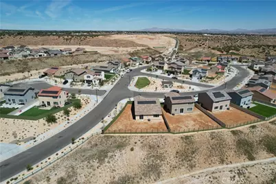 17835 McKenzie Court, Hesperia, CA 92345 - Photo 3