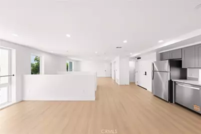 176 N N Catalina Avenue #404, Pasadena, CA 91106 - Photo 11