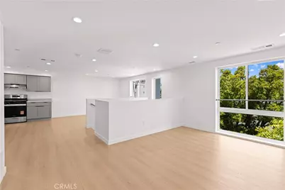 176 N N Catalina Avenue #404, Pasadena, CA 91106 - Photo 13