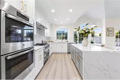 136 N Garfield Place, Monrovia, CA 91016 - Photo 17