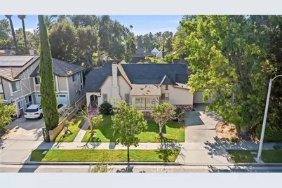 439 S Grand Oaks Ave, Pasadena, CA 91107 - Photo 1