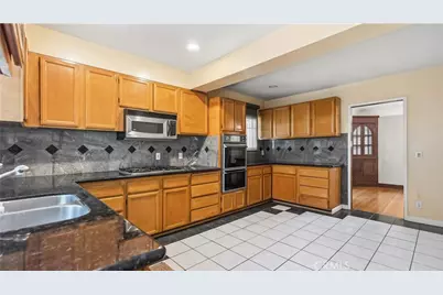 439 S Grand Oaks Ave, Pasadena, CA 91107 - Photo 21