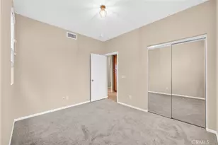 284 Tustin Field Dr, Tustin, CA 92782 - Photo 9