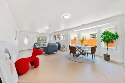 1132 W 55th Street, Los Angeles, CA 90037 - Photo 3