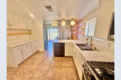 19651 Castellana, Yorba Linda, CA 92886 - Photo 3