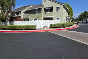 21 Cambria Ln, Aliso Viejo, CA 92656 - Photo 5