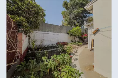 1915 Echo Park, Los Angeles, CA 90026 - Photo 49