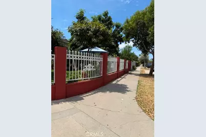 14800 Lanark, Los Angeles, CA 91402 - Photo 3
