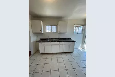 530 W Poplar, Compton, CA 90220 - Photo 9