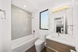 5151 W Redondo Ct, Los Angeles, CA 90019 - Photo 19