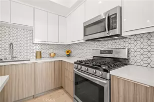 5151 W Redondo Ct, Los Angeles, CA 90019 - Photo 9